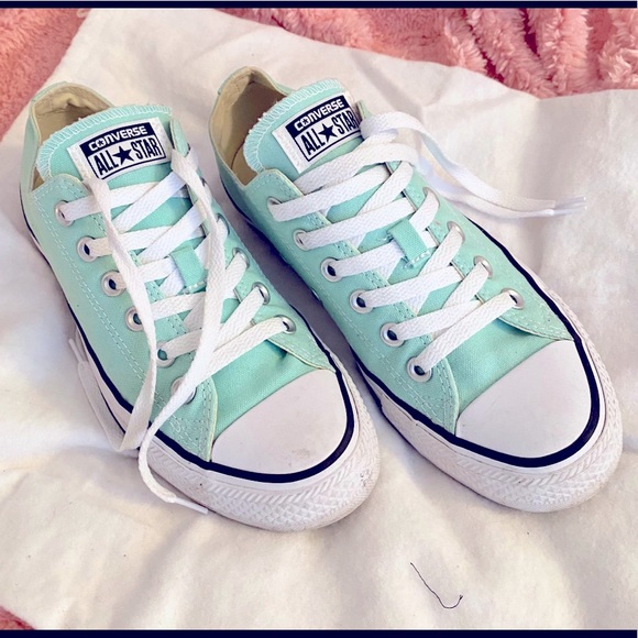 Converse Shoes - CONVERSE Low-top Chuck Taylors